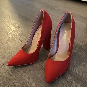 Red Pumps